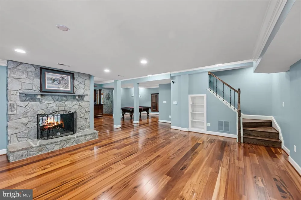 21750 LAUREL WOOD Leesburg, VA 20175