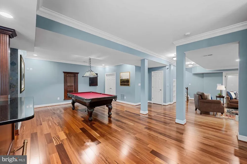 21750 LAUREL WOOD Leesburg, VA 20175