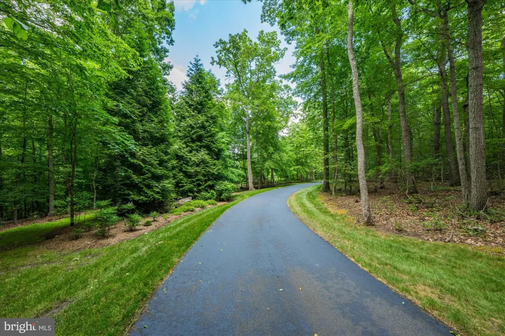 21750 LAUREL WOOD Leesburg, VA 20175