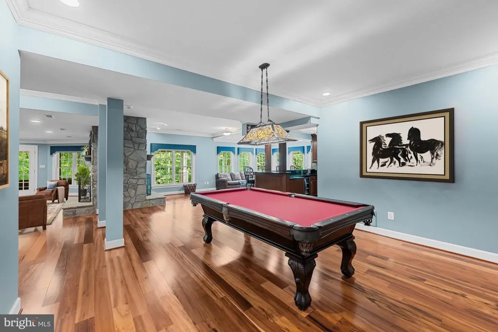21750 LAUREL WOOD Leesburg, VA 20175