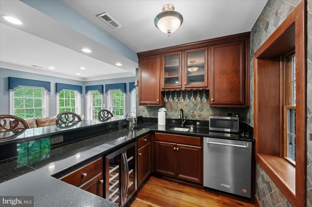 21750 LAUREL WOOD Leesburg, VA 20175