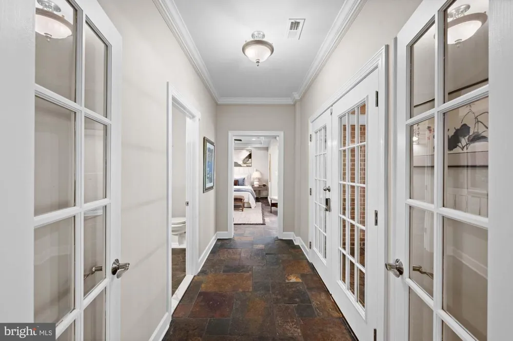21750 LAUREL WOOD Leesburg, VA 20175