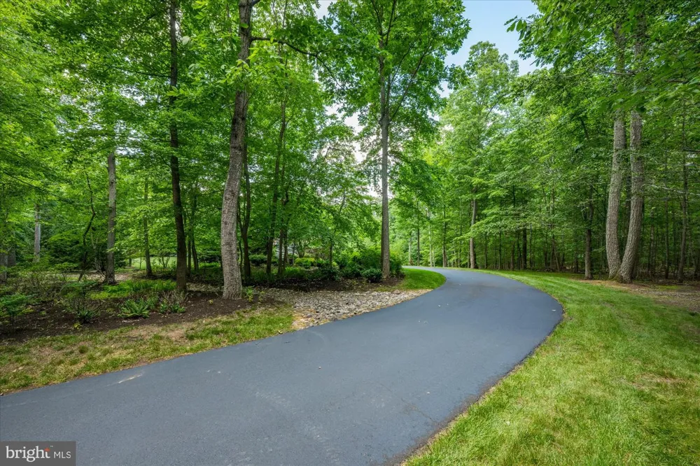 21750 LAUREL WOOD Leesburg, VA 20175