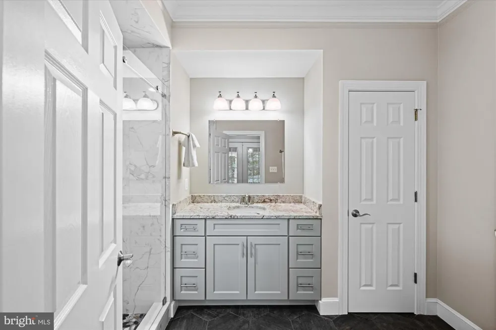 21750 LAUREL WOOD Leesburg, VA 20175