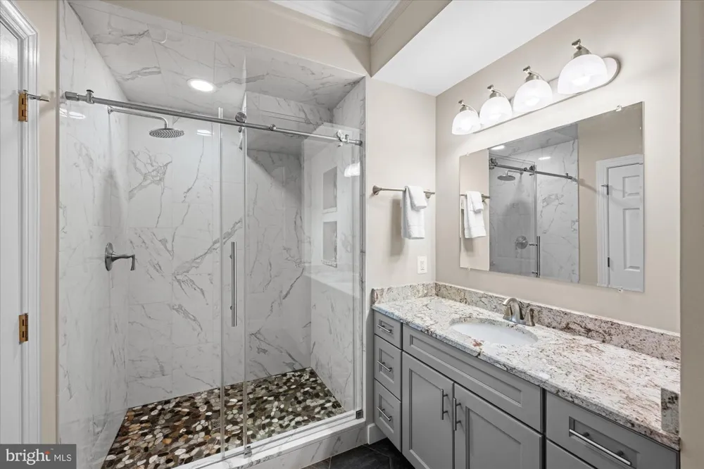 21750 LAUREL WOOD Leesburg, VA 20175