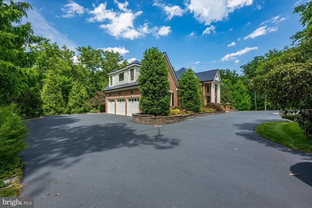 21750 LAUREL WOOD Leesburg, VA 20175