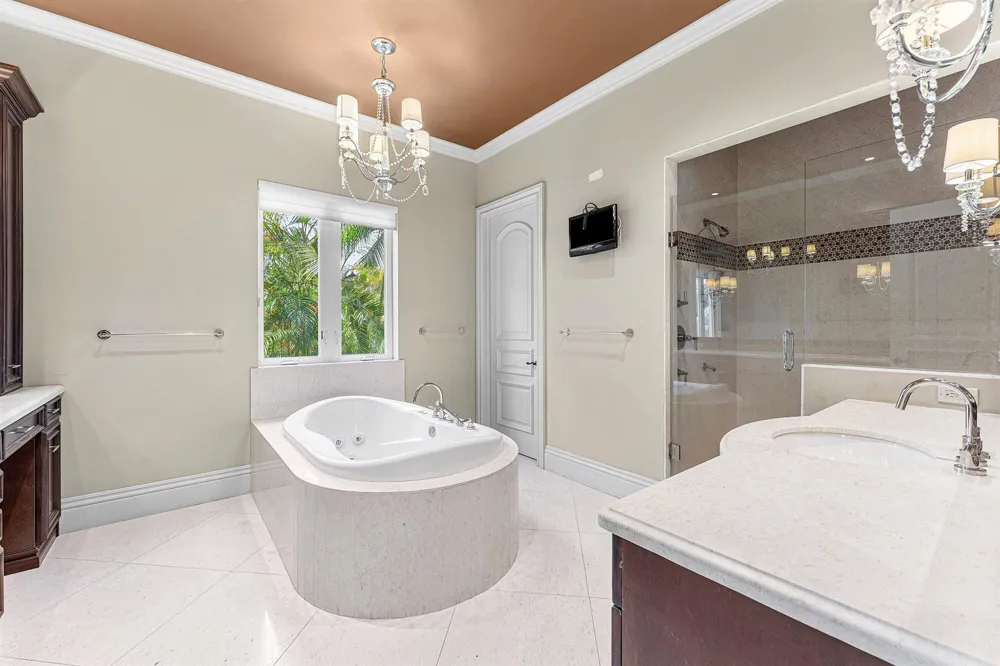 453 NE 19th Avenue Deerfield Beach, FL 33441