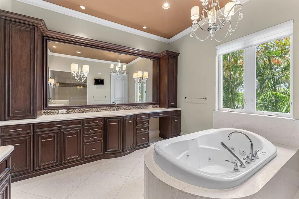 453 NE 19th Avenue Deerfield Beach, FL 33441
