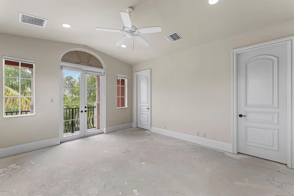 453 NE 19th Avenue Deerfield Beach, FL 33441