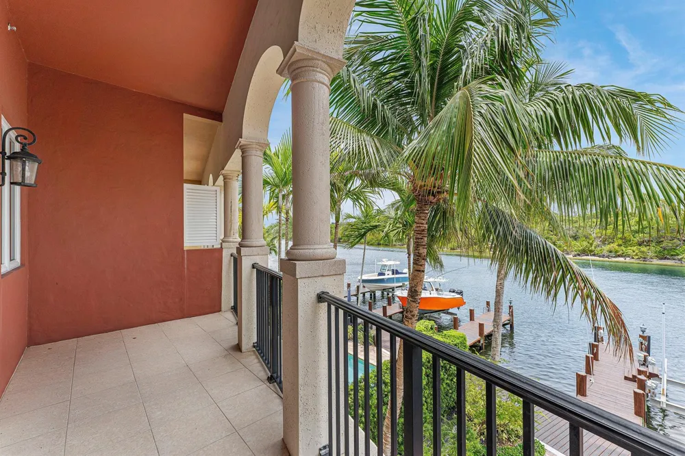 453 NE 19th Avenue Deerfield Beach, FL 33441