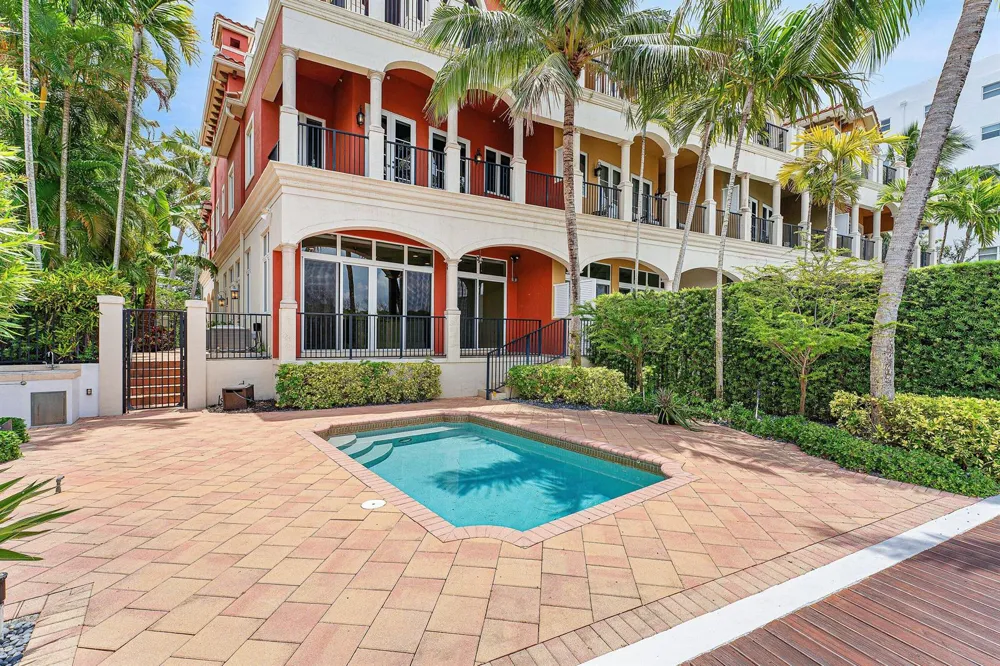 453 NE 19th Avenue Deerfield Beach, FL 33441