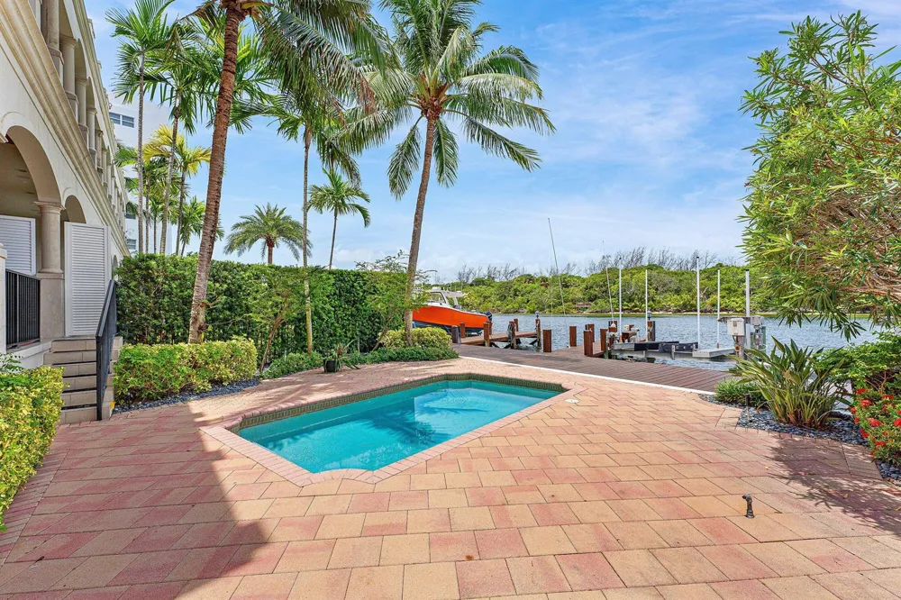 453 NE 19th Avenue Deerfield Beach, FL 33441