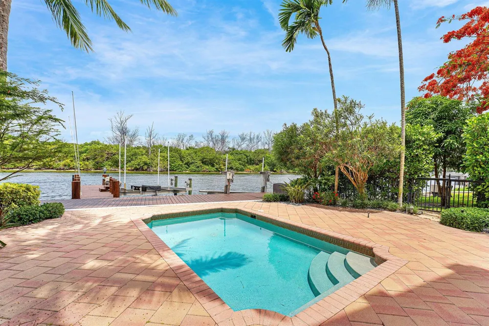 453 NE 19th Avenue Deerfield Beach, FL 33441