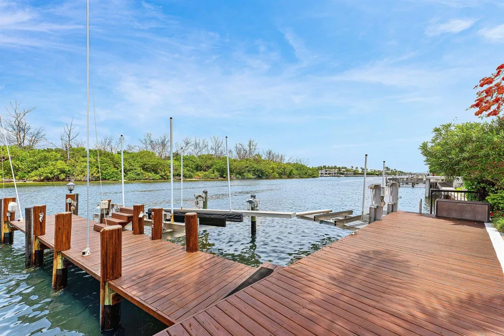 453 NE 19th Avenue Deerfield Beach, FL 33441