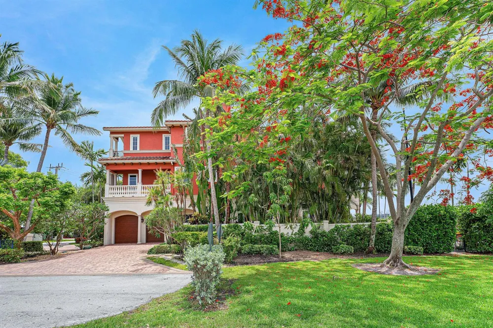453 NE 19th Avenue Deerfield Beach, FL 33441