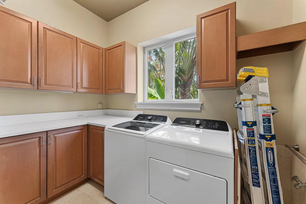 453 NE 19th Avenue Deerfield Beach, FL 33441