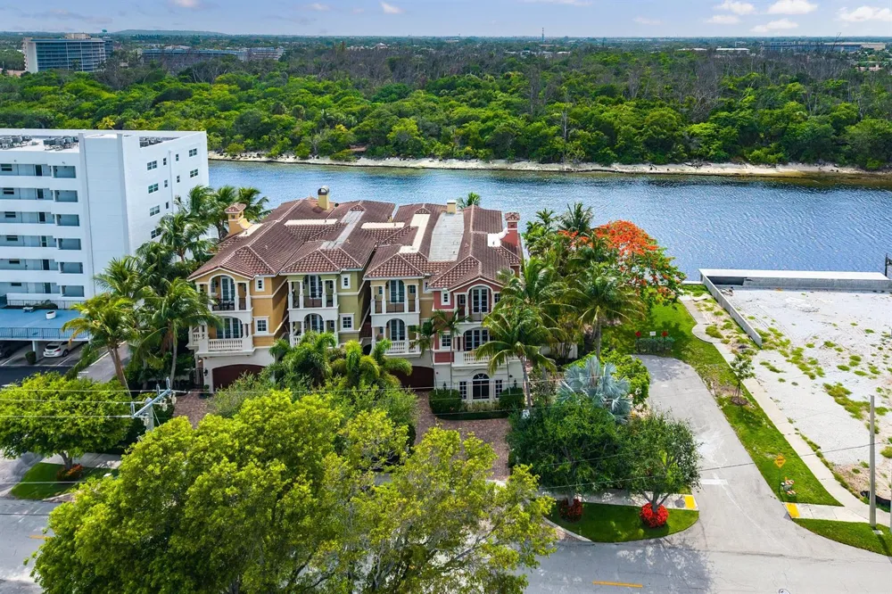 453 NE 19th Avenue Deerfield Beach, FL 33441