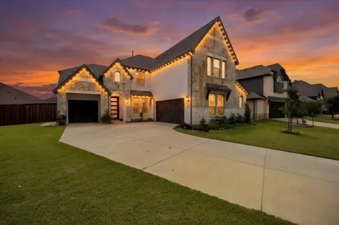 1904 Frediano Lane