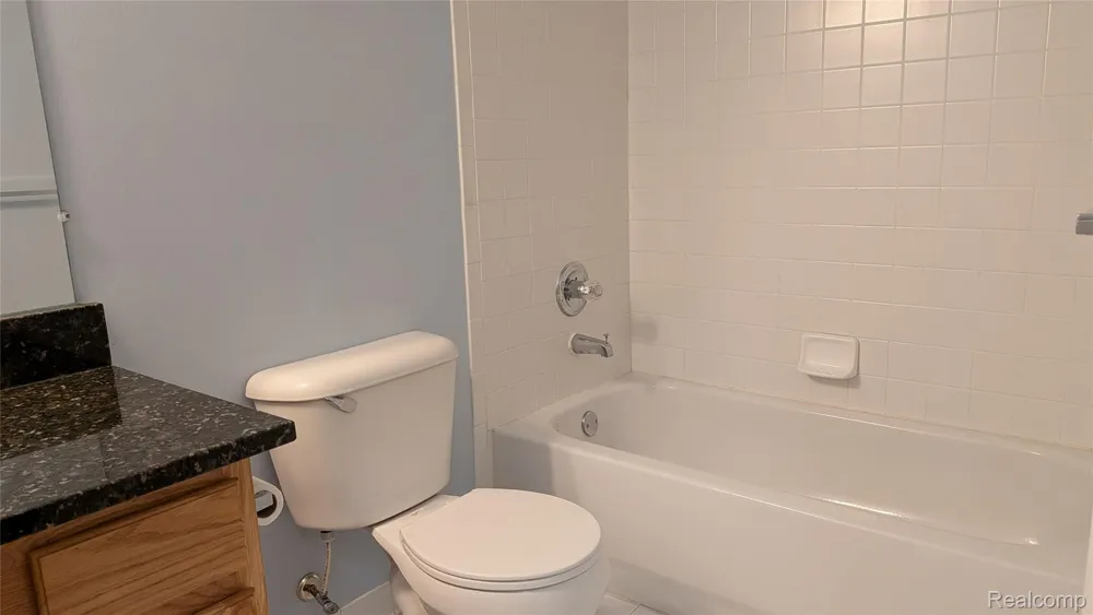 15286 CORNELL DRIVE Clinton Charter Township, MI 48038