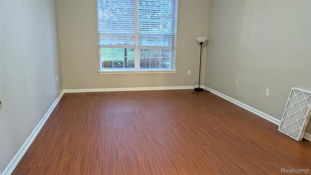 15286 CORNELL DRIVE Clinton Charter Township, MI 48038
