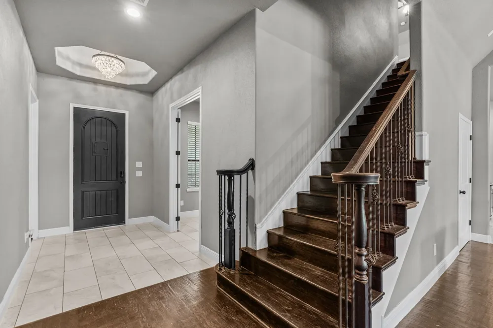 7348 Brady Oaks Drive Fort Worth, TX 76135