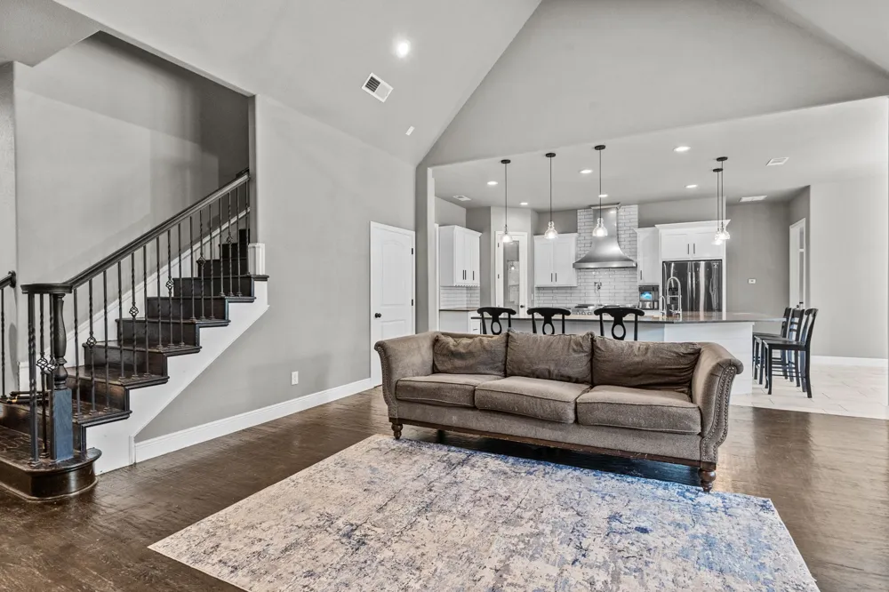 7348 Brady Oaks Drive Fort Worth, TX 76135