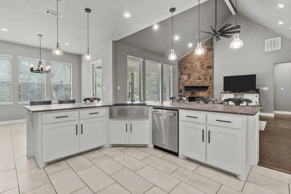 7348 Brady Oaks Drive Fort Worth, TX 76135