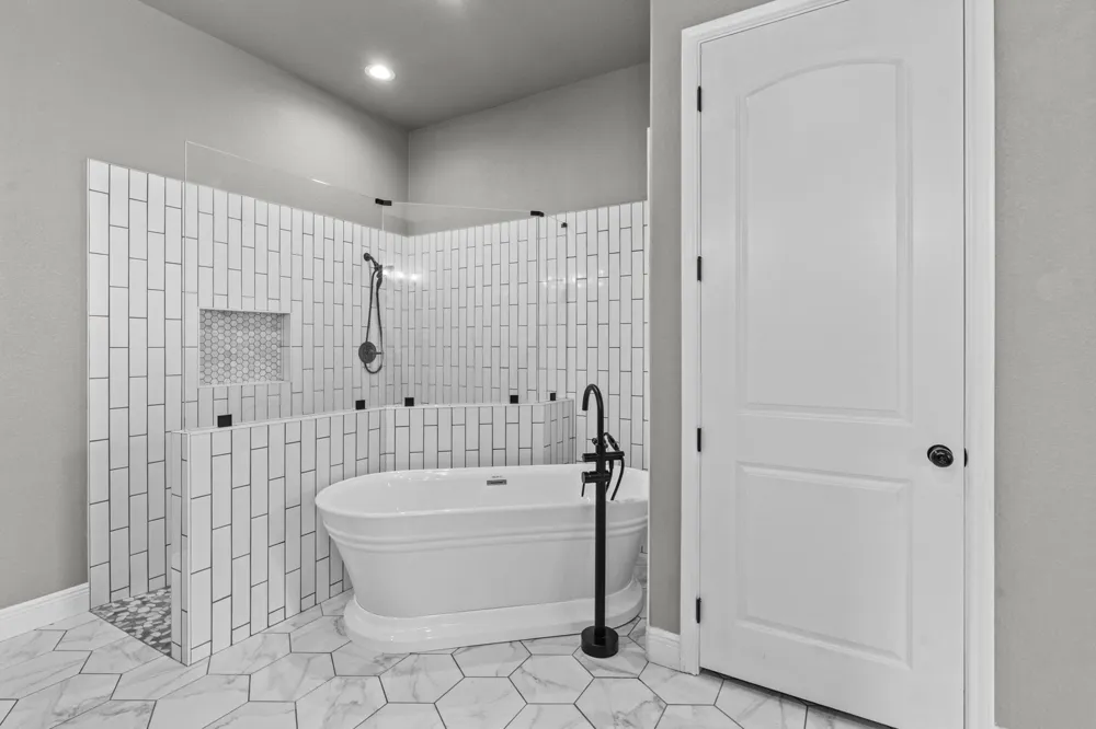 7348 Brady Oaks Drive Fort Worth, TX 76135