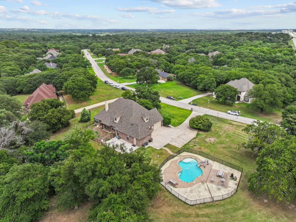 7348 Brady Oaks Drive Fort Worth, TX 76135