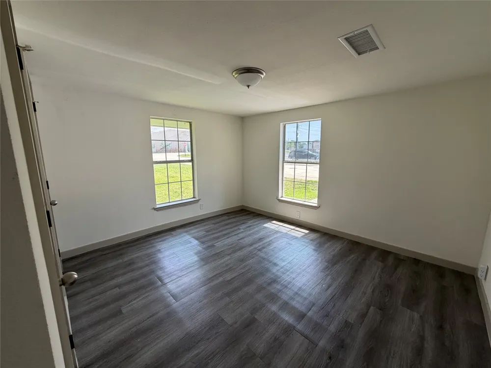 605 Pine Street Roanoke, TX 76262