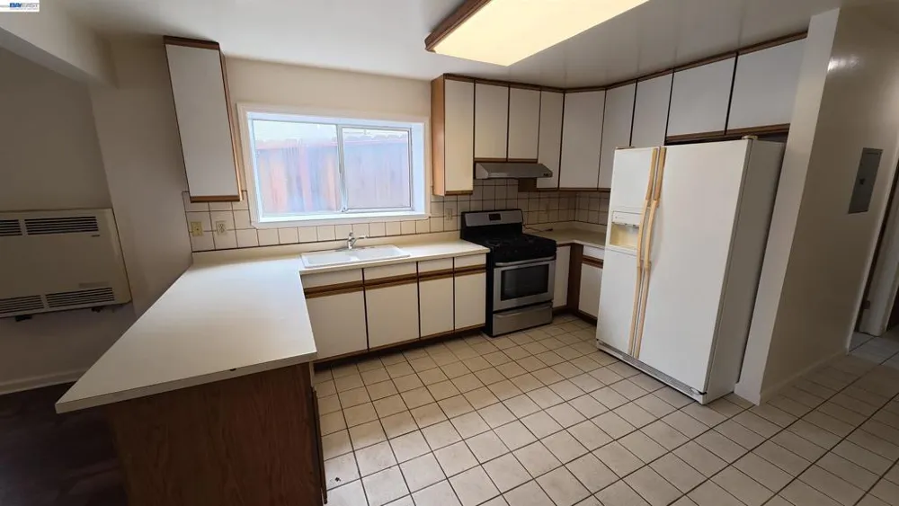 1418 15Th Ave Oakland, CA 94606