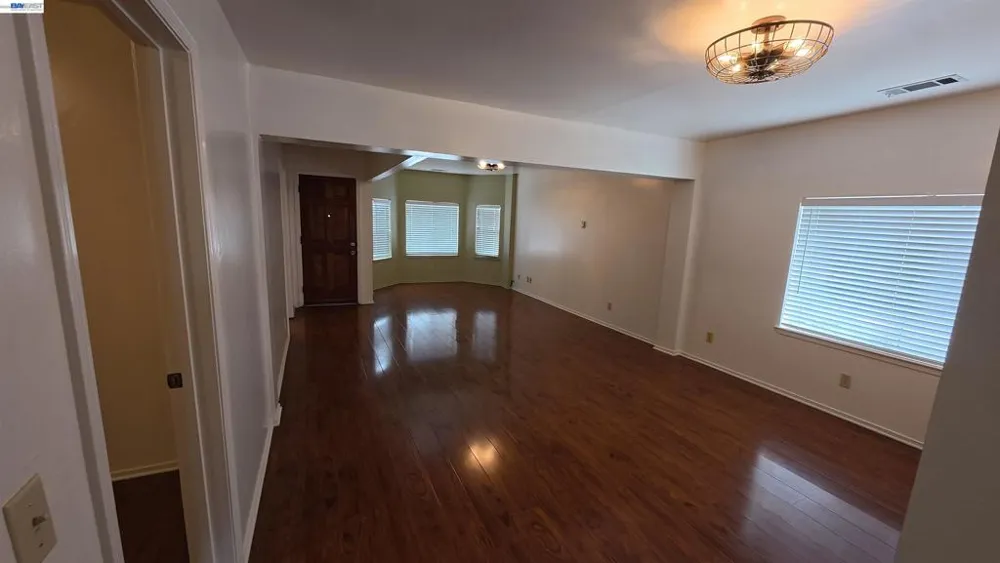 1418 15Th Ave Oakland, CA 94606