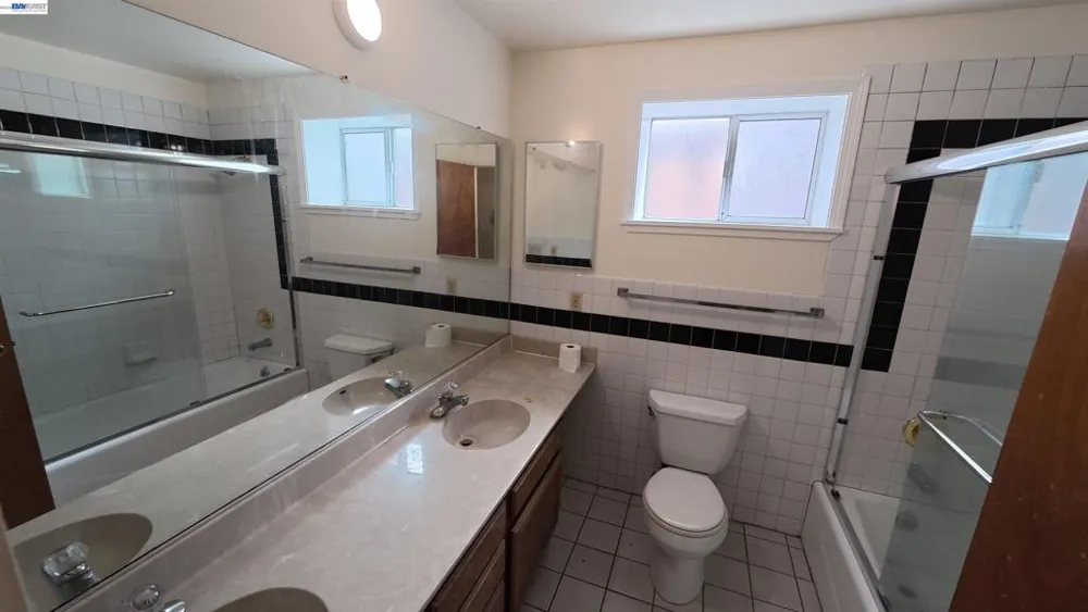 1418 15Th Ave Oakland, CA 94606