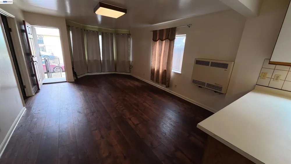 1418 15Th Ave Oakland, CA 94606