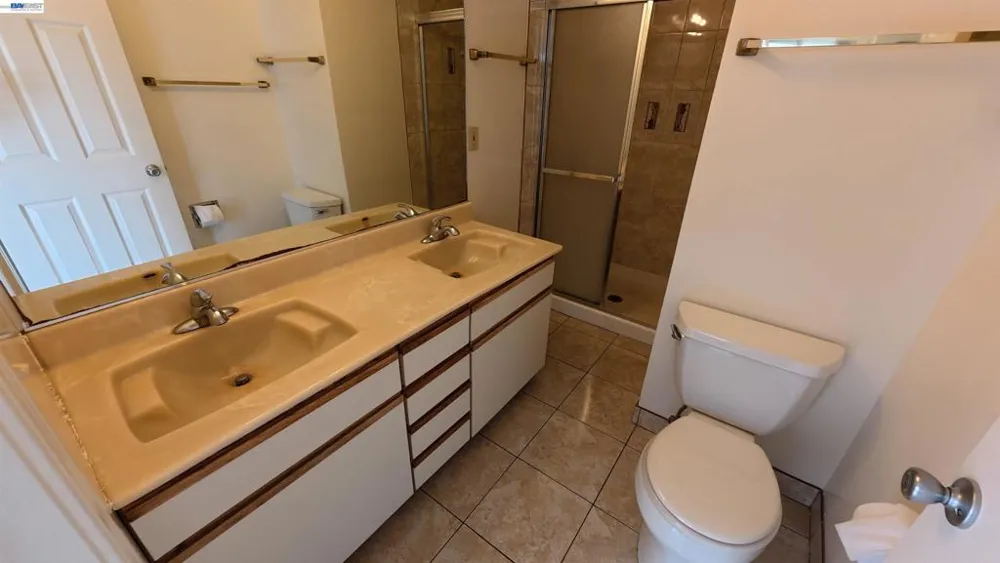 1418 15Th Ave Oakland, CA 94606