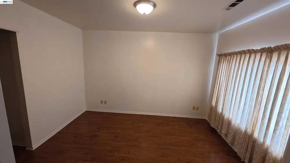 1418 15Th Ave Oakland, CA 94606