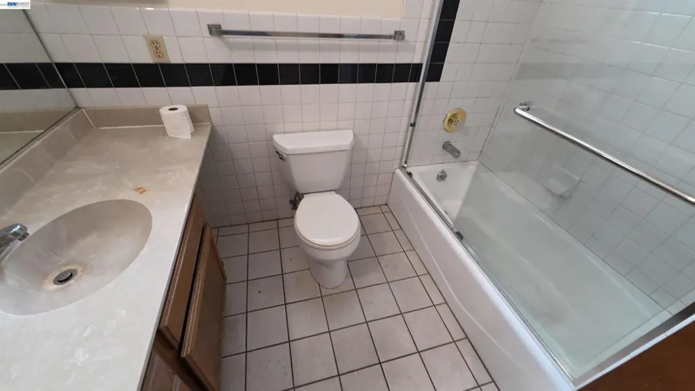 1418 15Th Ave Oakland, CA 94606