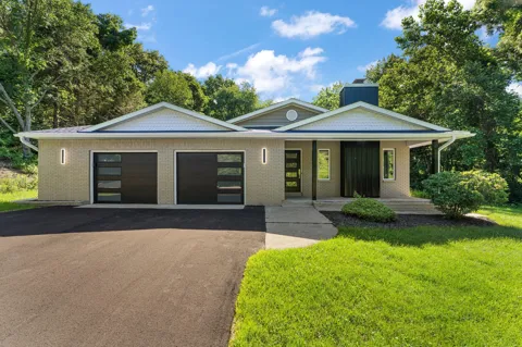 1811 Country Lane