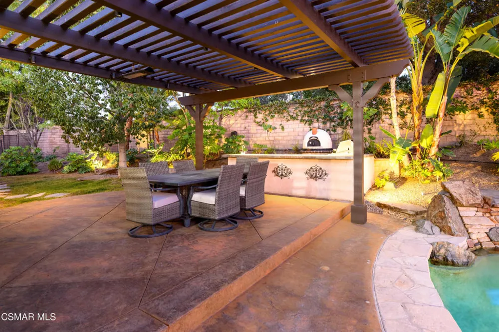 936 Vivian Circle Newbury Park, CA 91320
