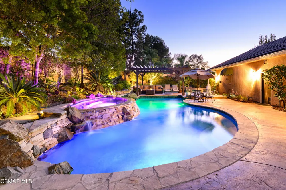 936 Vivian Circle Newbury Park, CA 91320