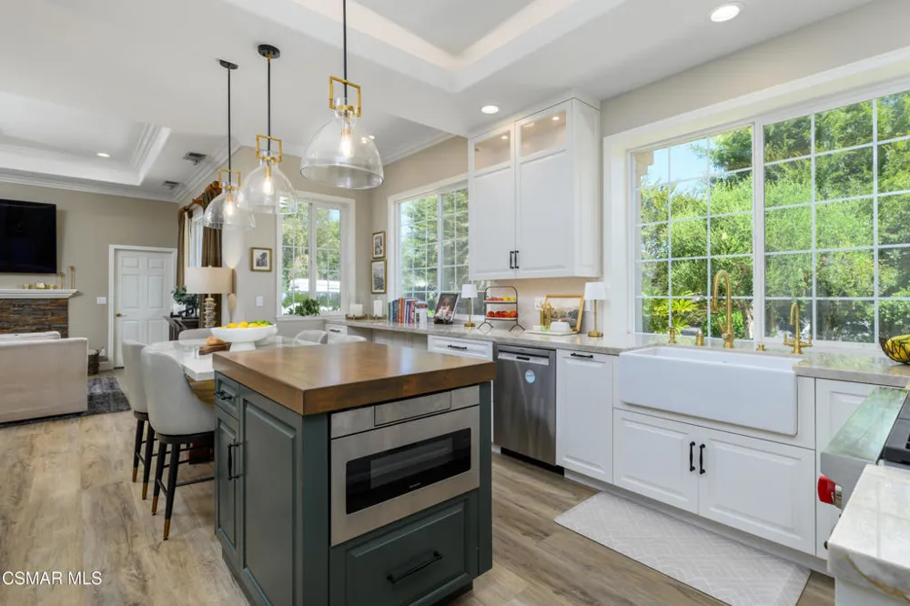 936 Vivian Circle Newbury Park, CA 91320