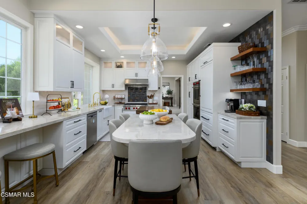 936 Vivian Circle Newbury Park, CA 91320