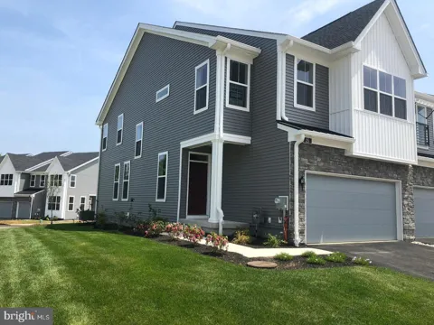 25 SASSAFRAS LANE