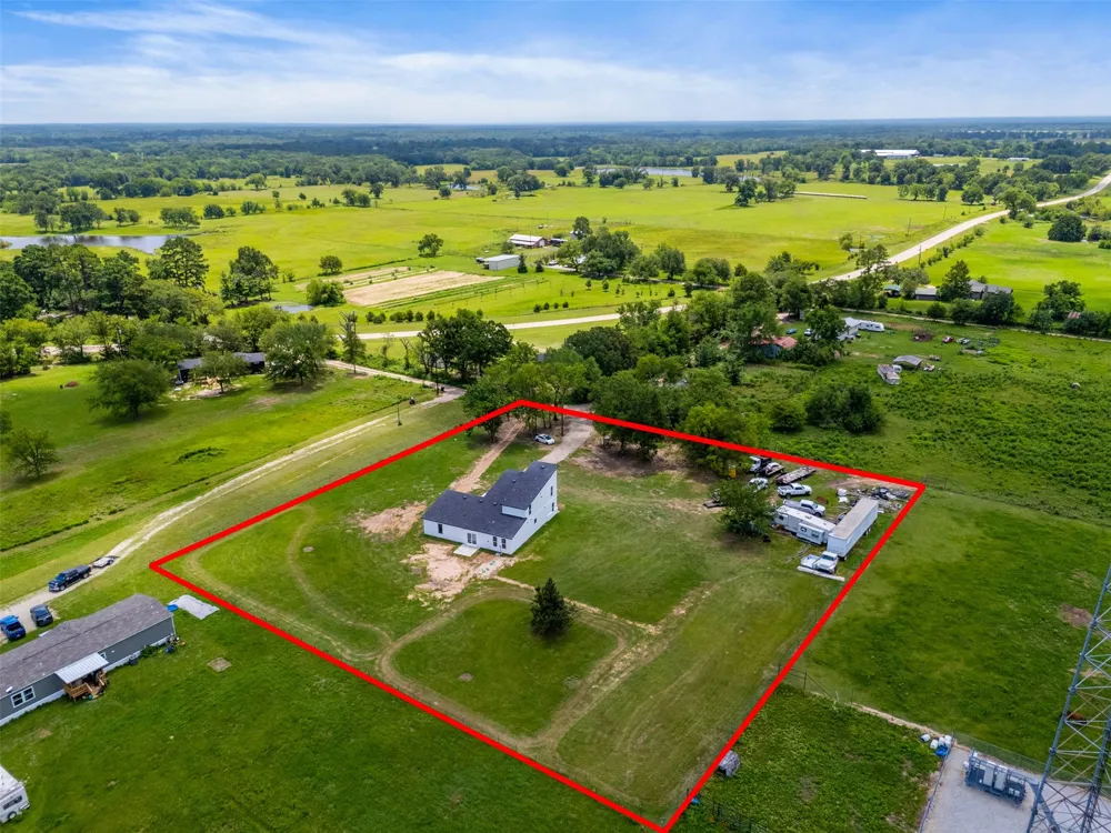 180 RS COUNTY ROAD 2245 Emory, TX 75440