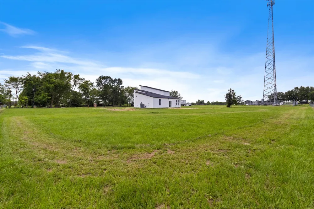 180 RS COUNTY ROAD 2245 Emory, TX 75440