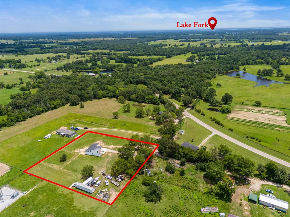 180 RS COUNTY ROAD 2245 Emory, TX 75440