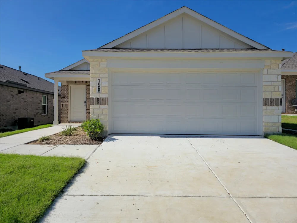 1608 Baron Lane Howe, TX 75459