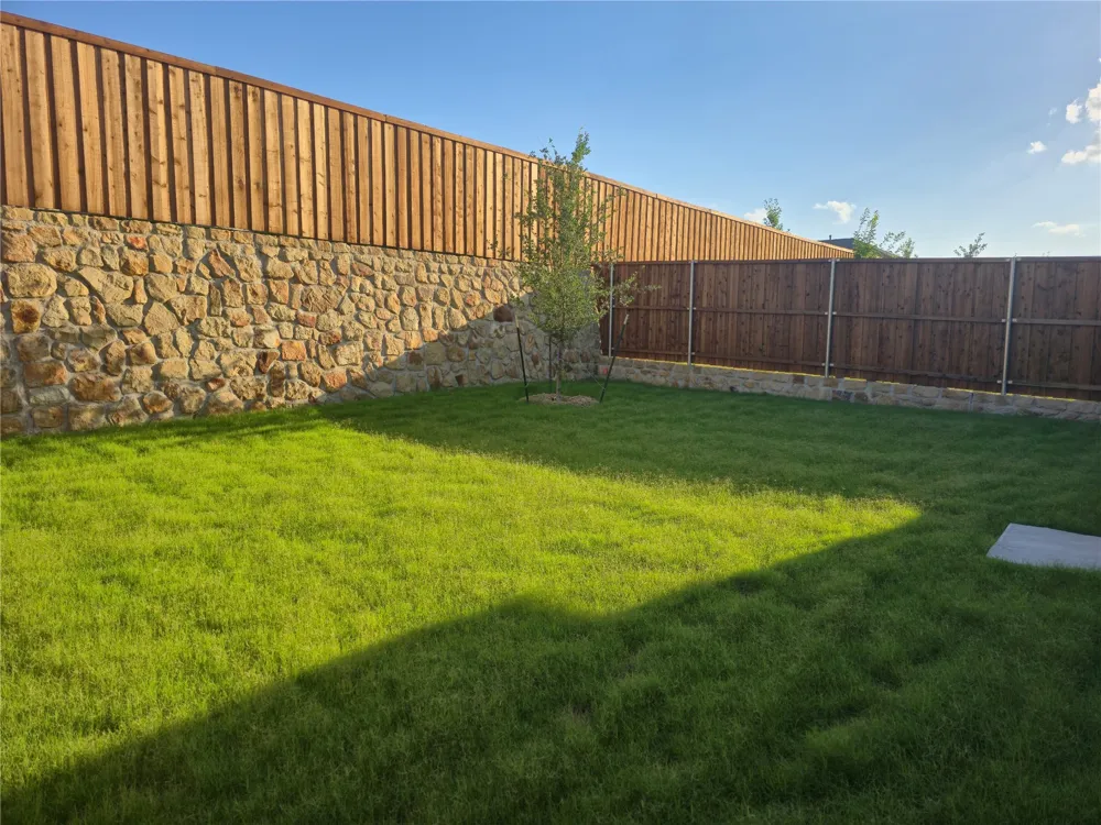 1608 Baron Lane Howe, TX 75459