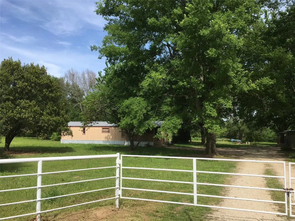1140 CR 1712 Grand Saline, TX 75140