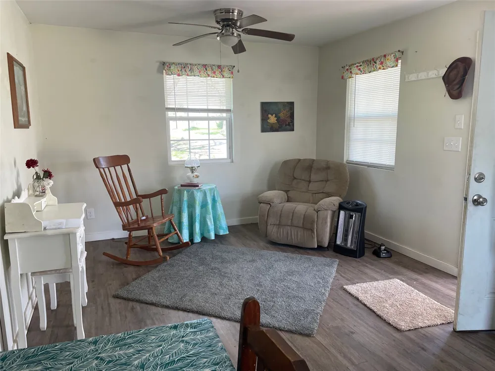 1140 CR 1712 Grand Saline, TX 75140